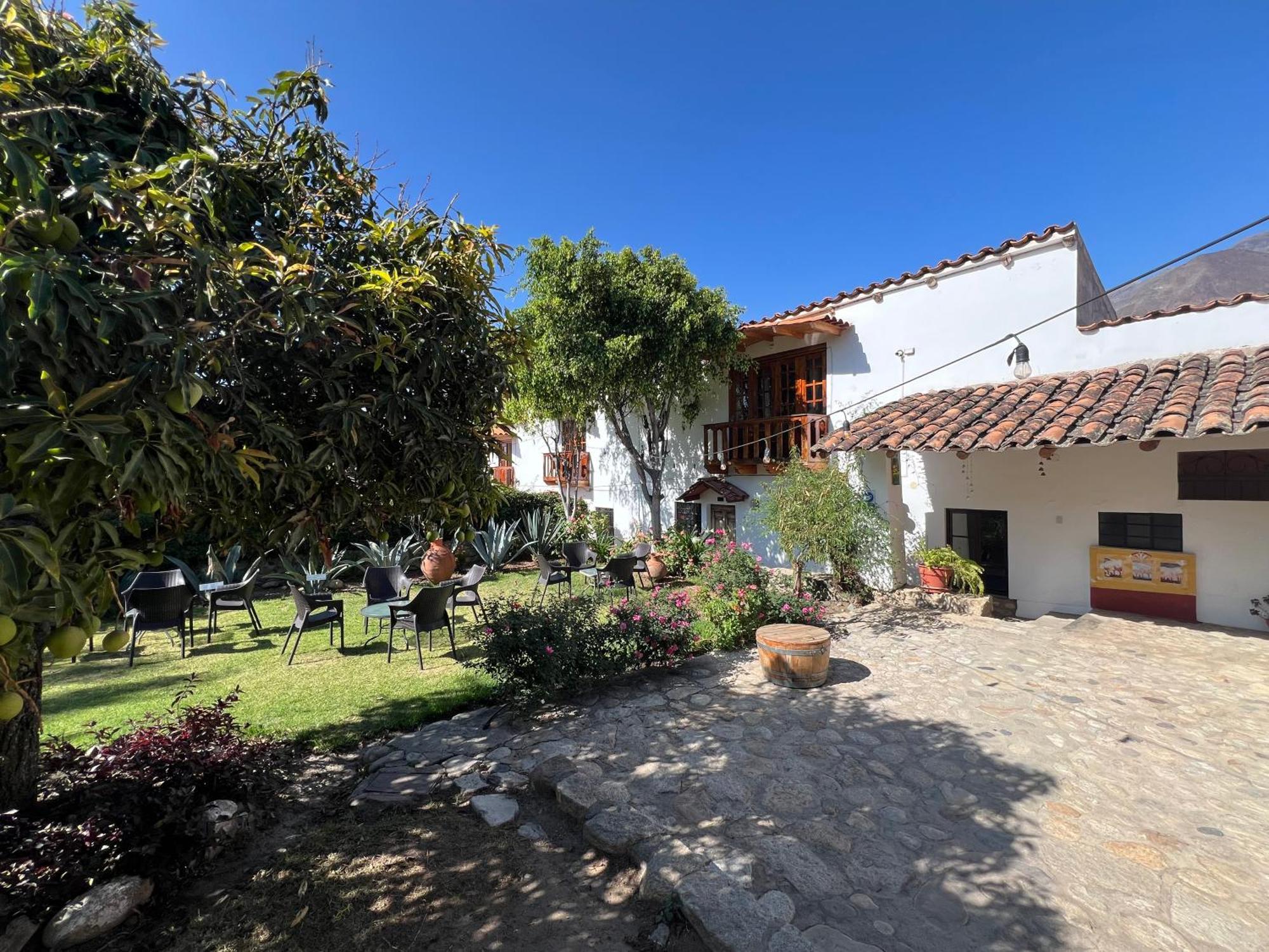 Casona Lara Lodge & Distillery Caraz エクステリア 写真